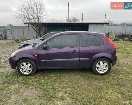 Фиолетовый Форд Фиеста, объемом двигателя 1.4 л и пробегом 250 тыс. км за 2100 $, фото 7 на Automoto.ua