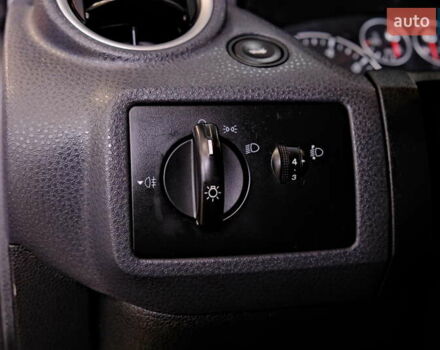 Фиолетовый Форд Фиеста, объемом двигателя 1.4 л и пробегом 144 тыс. км за 4900 $, фото 16 на Automoto.ua