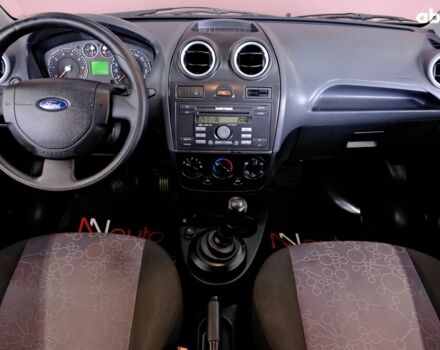 Фиолетовый Форд Фиеста, объемом двигателя 1.4 л и пробегом 144 тыс. км за 4900 $, фото 6 на Automoto.ua