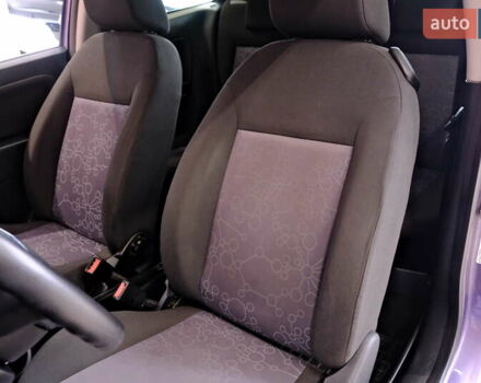 Фиолетовый Форд Фиеста, объемом двигателя 1.4 л и пробегом 144 тыс. км за 4900 $, фото 24 на Automoto.ua