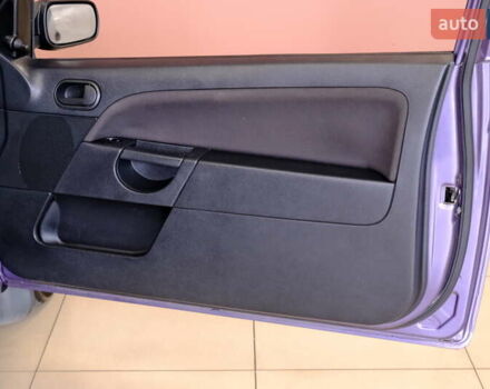 Фиолетовый Форд Фиеста, объемом двигателя 1.4 л и пробегом 144 тыс. км за 4900 $, фото 27 на Automoto.ua