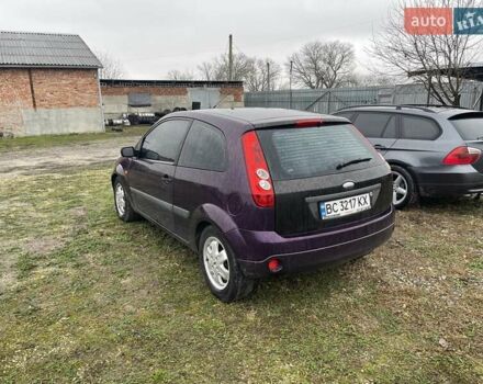 Фиолетовый Форд Фиеста, объемом двигателя 1.4 л и пробегом 250 тыс. км за 2100 $, фото 4 на Automoto.ua