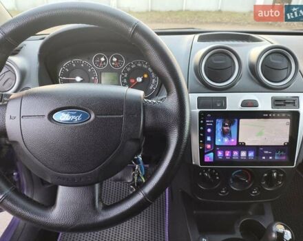 Фиолетовый Форд Фиеста, объемом двигателя 1.4 л и пробегом 230 тыс. км за 4300 $, фото 8 на Automoto.ua
