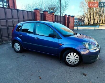 Фиолетовый Форд Фиеста, объемом двигателя 1.4 л и пробегом 230 тыс. км за 4300 $, фото 2 на Automoto.ua