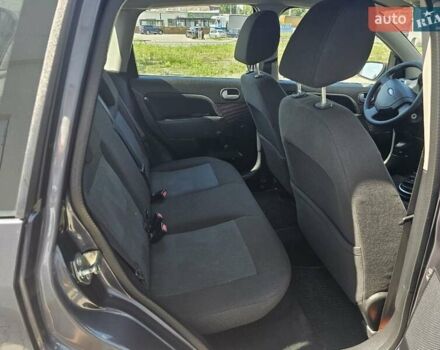 Фиолетовый Форд Фиеста, объемом двигателя 1.4 л и пробегом 142 тыс. км за 5100 $, фото 22 на Automoto.ua