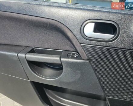 Фиолетовый Форд Фиеста, объемом двигателя 1.4 л и пробегом 142 тыс. км за 5100 $, фото 39 на Automoto.ua