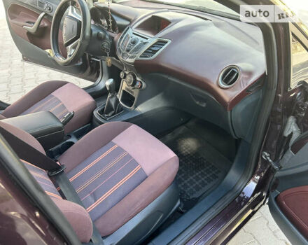 Фіолетовий Форд Фієста, об'ємом двигуна 1.6 л та пробігом 145 тис. км за 5450 $, фото 14 на Automoto.ua