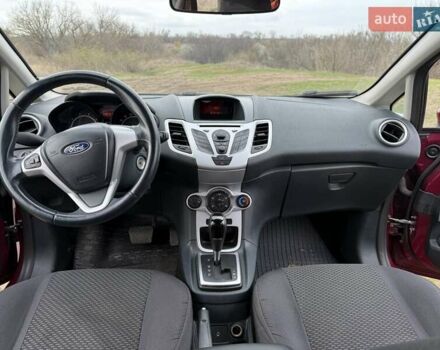 Фиолетовый Форд Фиеста, объемом двигателя 1.39 л и пробегом 145 тыс. км за 7300 $, фото 10 на Automoto.ua