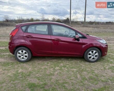 Фиолетовый Форд Фиеста, объемом двигателя 1.39 л и пробегом 145 тыс. км за 7300 $, фото 2 на Automoto.ua