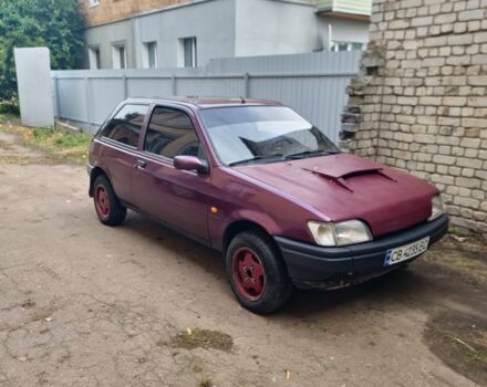 Фіолетовий Форд Фієста, об'ємом двигуна 1.3 л та пробігом 100 тис. км за 721 $, фото 1 на Automoto.ua