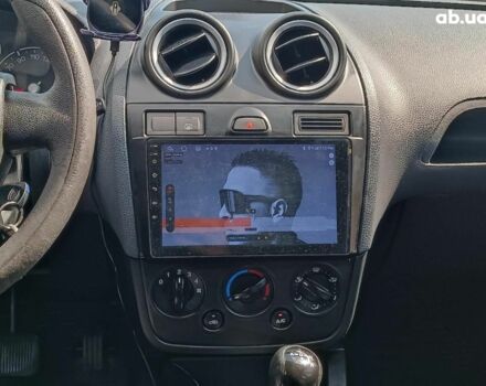 Коричневый Форд Фиеста, объемом двигателя 3.7 л и пробегом 157 тыс. км за 4990 $, фото 23 на Automoto.ua