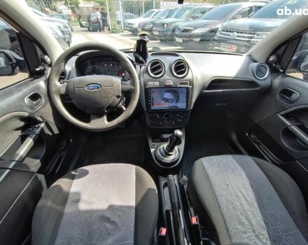Коричневый Форд Фиеста, объемом двигателя 3.7 л и пробегом 157 тыс. км за 4990 $, фото 21 на Automoto.ua