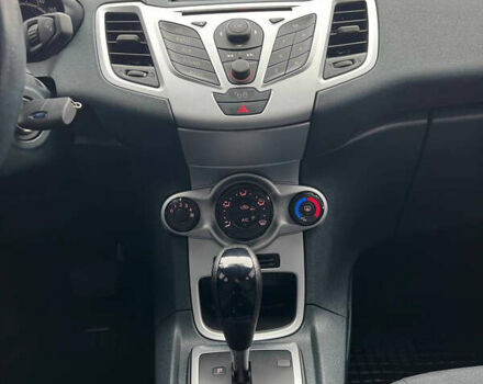 Коричневый Форд Фиеста, объемом двигателя 1.39 л и пробегом 98 тыс. км за 7999 $, фото 17 на Automoto.ua