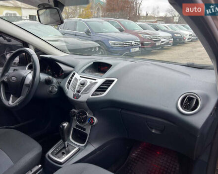 Коричневый Форд Фиеста, объемом двигателя 1.39 л и пробегом 98 тыс. км за 7999 $, фото 12 на Automoto.ua