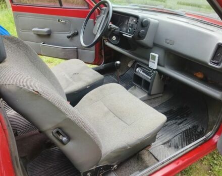 Красный Форд Фиеста, объемом двигателя 1.1 л и пробегом 84 тыс. км за 699 $, фото 6 на Automoto.ua