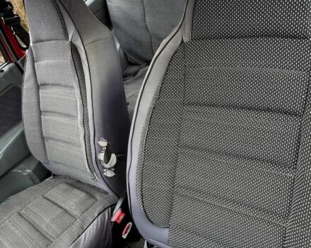 Красный Форд Фиеста, объемом двигателя 1.3 л и пробегом 300 тыс. км за 663 $, фото 5 на Automoto.ua