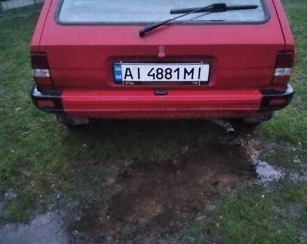 Красный Форд Фиеста, объемом двигателя 1.1 л и пробегом 100 тыс. км за 711 $, фото 2 на Automoto.ua