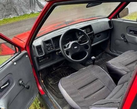 Красный Форд Фиеста, объемом двигателя 1.3 л и пробегом 300 тыс. км за 663 $, фото 2 на Automoto.ua