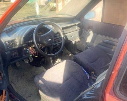 Красный Форд Фиеста, объемом двигателя 1.6 л и пробегом 1000 тыс. км за 595 $, фото 5 на Automoto.ua