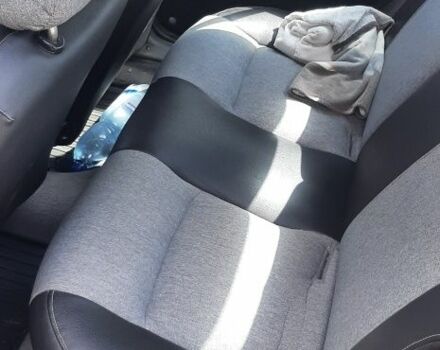 Красный Форд Фиеста, объемом двигателя 1.4 л и пробегом 200 тыс. км за 1100 $, фото 9 на Automoto.ua