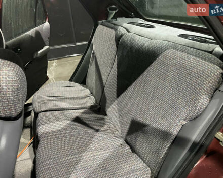 Красный Форд Фиеста, объемом двигателя 1.1 л и пробегом 300 тыс. км за 1100 $, фото 14 на Automoto.ua