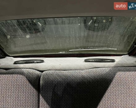 Красный Форд Фиеста, объемом двигателя 1.1 л и пробегом 300 тыс. км за 1100 $, фото 15 на Automoto.ua