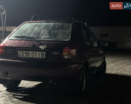 Красный Форд Фиеста, объемом двигателя 1.1 л и пробегом 300 тыс. км за 1100 $, фото 4 на Automoto.ua