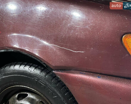 Красный Форд Фиеста, объемом двигателя 1.1 л и пробегом 300 тыс. км за 1100 $, фото 8 на Automoto.ua