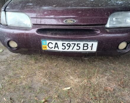 Красный Форд Фиеста, объемом двигателя 1.8 л и пробегом 190 тыс. км за 1066 $, фото 4 на Automoto.ua