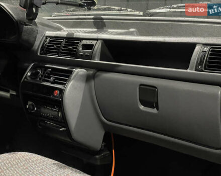 Красный Форд Фиеста, объемом двигателя 1.1 л и пробегом 300 тыс. км за 1100 $, фото 13 на Automoto.ua