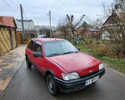 Красный Форд Фиеста, объемом двигателя 1.1 л и пробегом 345 тыс. км за 650 $, фото 2 на Automoto.ua