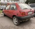 Червоний Форд Фієста, об'ємом двигуна 1.1 л та пробігом 400 тис. км за 240 $, фото 4 на Automoto.ua