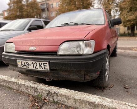 Червоний Форд Фієста, об'ємом двигуна 1.1 л та пробігом 400 тис. км за 240 $, фото 3 на Automoto.ua