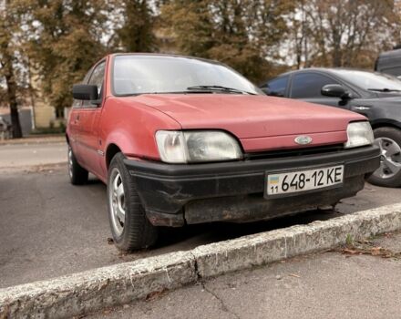 Червоний Форд Фієста, об'ємом двигуна 1.1 л та пробігом 400 тис. км за 240 $, фото 1 на Automoto.ua