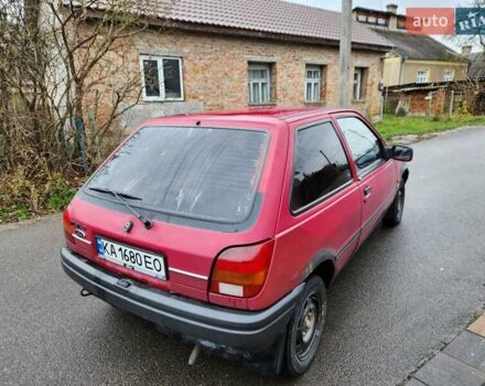 Красный Форд Фиеста, объемом двигателя 1.1 л и пробегом 358 тыс. км за 650 $, фото 3 на Automoto.ua