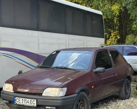 Червоний Форд Фієста, об'ємом двигуна 1.1 л та пробігом 380 тис. км за 1300 $, фото 1 на Automoto.ua