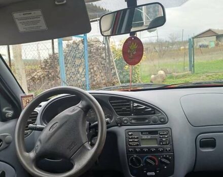 Красный Форд Фиеста, объемом двигателя 1.3 л и пробегом 34 тыс. км за 2700 $, фото 7 на Automoto.ua