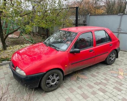 Красный Форд Фиеста, объемом двигателя 1.3 л и пробегом 200 тыс. км за 2200 $, фото 4 на Automoto.ua