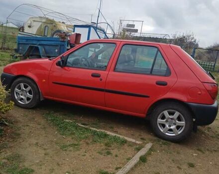 Красный Форд Фиеста, объемом двигателя 1.3 л и пробегом 34 тыс. км за 2700 $, фото 4 на Automoto.ua