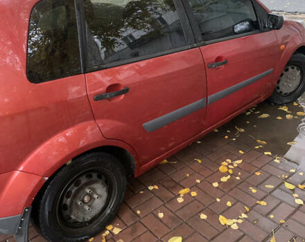 Форд Фієста 2006 у Запоріжжя на Automoto.ua Червоний Форд Фієста, об'ємом двигуна 1.39 л та пробігом 154 тис. км за 4200 $, фото 3 на Automoto.ua