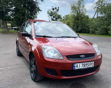Красный Форд Фиеста, объемом двигателя 1.24 л и пробегом 270 тыс. км за 2999 $, фото 3 на Automoto.ua
