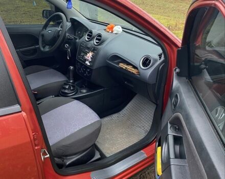 Червоний Форд Фієста, об'ємом двигуна 1.2 л та пробігом 226 тис. км за 3600 $, фото 11 на Automoto.ua