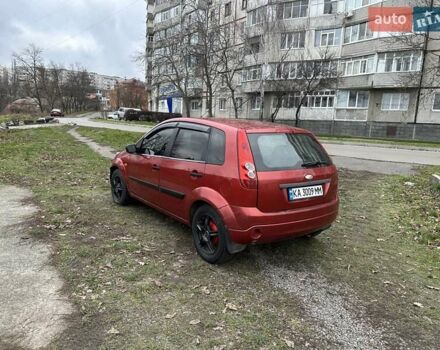 Червоний Форд Фієста, об'ємом двигуна 1.3 л та пробігом 196 тис. км за 1700 $, фото 5 на Automoto.ua