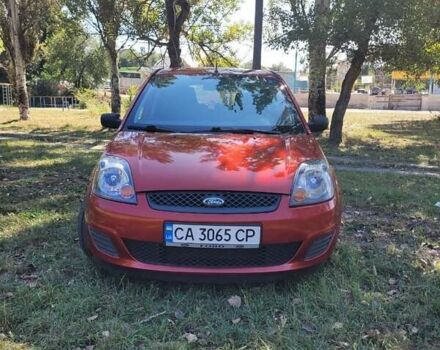 Красный Форд Фиеста, объемом двигателя 1.39 л и пробегом 240 тыс. км за 3600 $, фото 9 на Automoto.ua