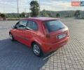 Червоний Форд Фієста, об'ємом двигуна 1.4 л та пробігом 202 тис. км за 4200 $, фото 3 на Automoto.ua