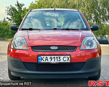 Красный Форд Фиеста, объемом двигателя 1.2 л и пробегом 207 тыс. км за 4900 $, фото 3 на Automoto.ua