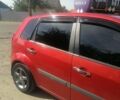 Красный Форд Фиеста, объемом двигателя 1.4 л и пробегом 190 тыс. км за 4600 $, фото 2 на Automoto.ua