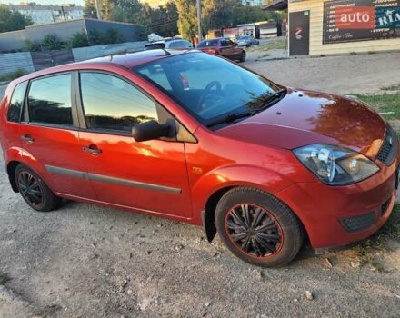Красный Форд Фиеста, объемом двигателя 1.39 л и пробегом 240 тыс. км за 3600 $, фото 6 на Automoto.ua