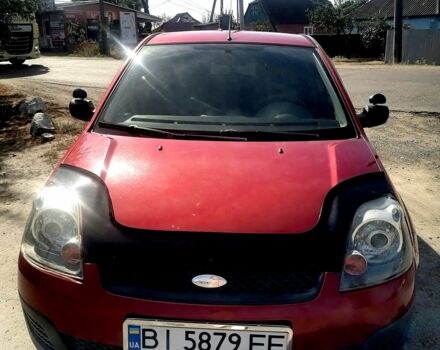 Красный Форд Фиеста, объемом двигателя 1.4 л и пробегом 199 тыс. км за 4500 $, фото 2 на Automoto.ua