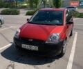 Красный Форд Фиеста, объемом двигателя 1.24 л и пробегом 300 тыс. км за 2800 $, фото 1 на Automoto.ua